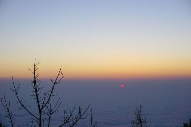 雄偉造句風景壯麗氣勢雄偉磅礴登山愛好者的聖地